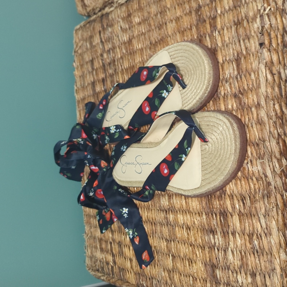 Spring pattern Jessica Simpson wrap sandals size 8.5